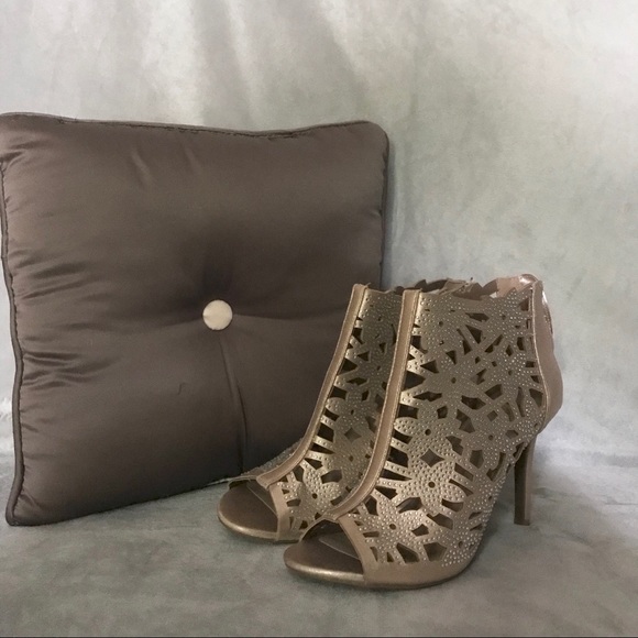 Madeline Stuart Shoes - 😍Madeline Stuart Blush Heels